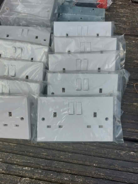 Photo of free X10 double plug /power sockets (Murrow) #2