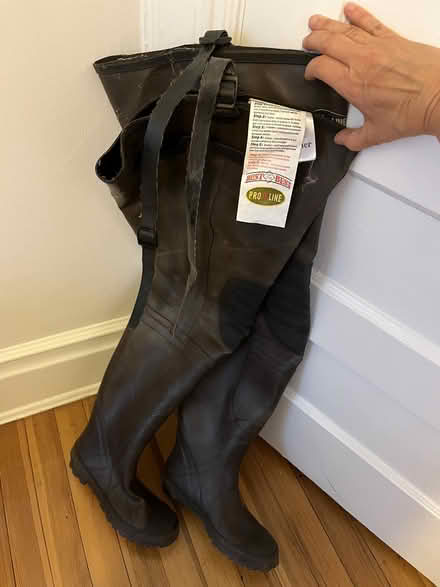 Photo of free Women's Size 7 Wader Boots (Highland Park) #2