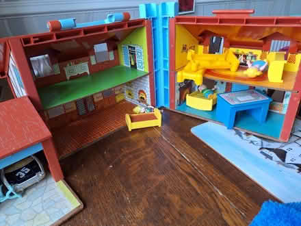 Photo of free Fisher Price Dolls House - portable, vintage (Seaside BN22) #3