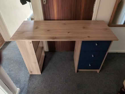 Photo of free 3 drawer desk (Sandridge AL4) #1