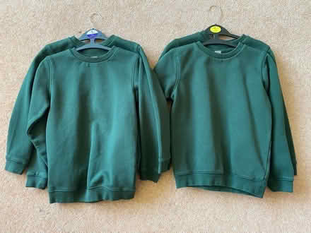Photo of free Green (6 years) school sweatshirts (Sale M33) #1