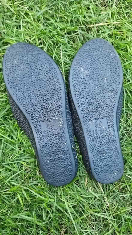 Photo of free Slippers (Abbey Wood SE2) #2