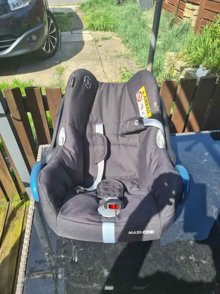 Photo of free 3 in 1 pram (HD6 brighouse) #3