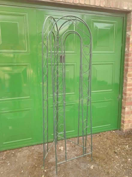 Photo of free Metal Garden Trellis (Moorhouse CA5) #3