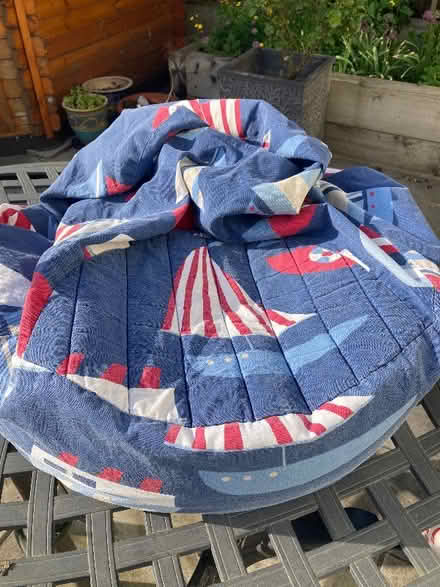 Photo of free Large beanbag (Melbourne CM1) #1