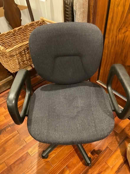 Photo of free Office chair (West Philadelphia) #1