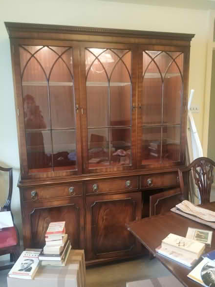 Photo of free glass cabinet (N3) #1