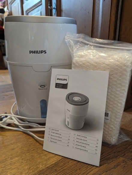 Photo of free Philips 2000 Series Humidifier + 2 new filters (Southhouse EH17) #1