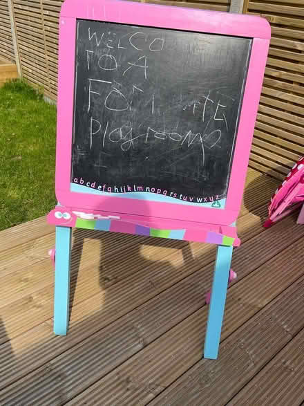 Photo of free Kids blackboard and whiteboard (Bexleyheath, DA7) #1