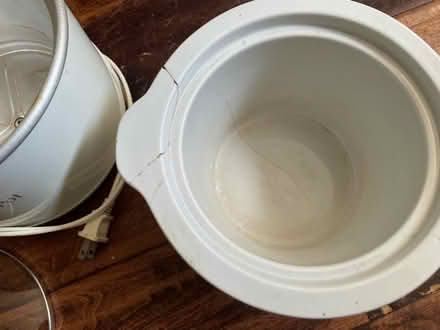 Photo of free Small Crockpot (Los Angeles/NELA/ELA 90032) #2
