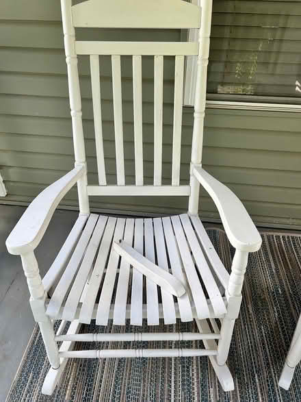 Photo of free Wooden Chairs - broken (16th St. Heights) #2