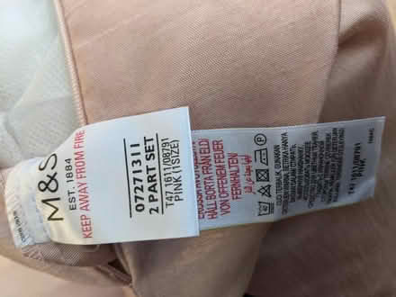 Photo of free Throw and two cushions (M&S) (KT15) #4