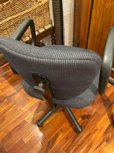 Photo of free Office chair (West Philadelphia) #2
