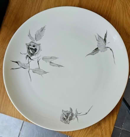 Photo of free Lovely large plate (EN1) #1