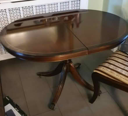 Photo of free Dining room table - extendable (Cheshunt) #1