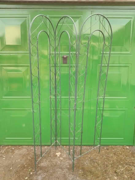 Photo of free Metal Garden Trellis (Moorhouse CA5) #1