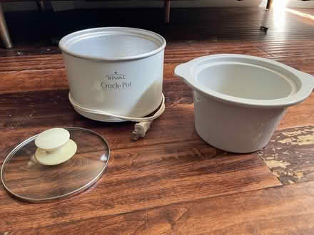 Photo of free Small Crockpot (Los Angeles/NELA/ELA 90032) #1