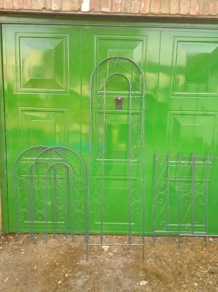 Photo of free Metal Garden Trellis (Moorhouse CA5) #2