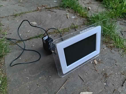 Photo of free sd card digital photo screen (Horsham Roffee) #1