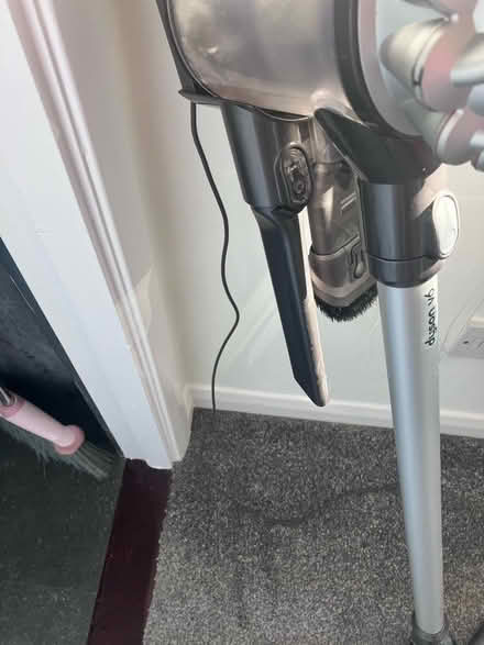 Photo of free Dyson V6 Cordless Hoover (Moodiesburn) #2