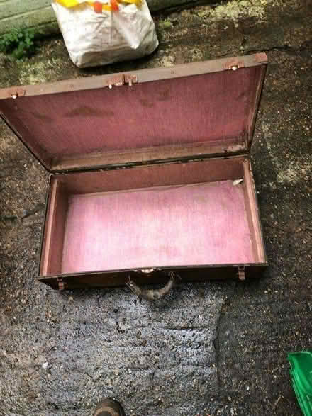Photo of free Shed Clear-Out: Vintage Metal Case (Oaklands, St Albans) #1