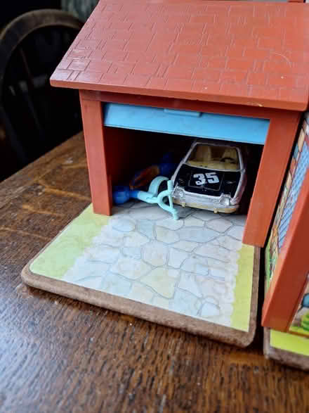 Photo of free Fisher Price Dolls House - portable, vintage (Seaside BN22) #4