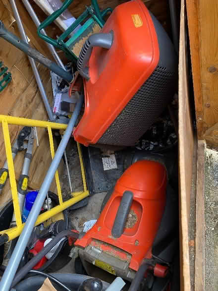 Photo of free Electric mower (Wokingham RG40) #1