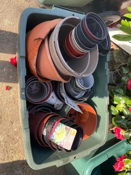 Photo of free Lots of pots (Sherwood TN2) #1