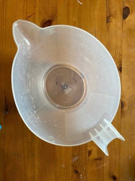 Photo of free Large measuring jug (EH6) #2