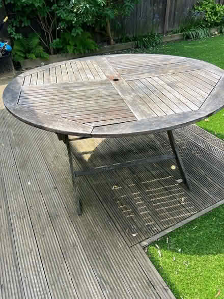 Photo of free Garden table and 4 chairs (Radlett WD7) #2