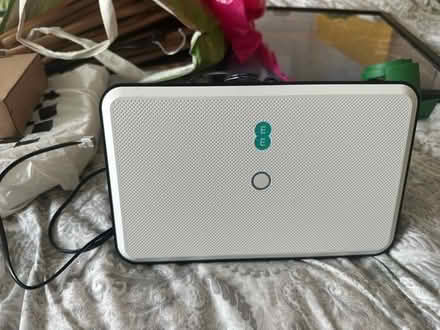 Photo of free EE modem (Canary Wharf, E14) #2
