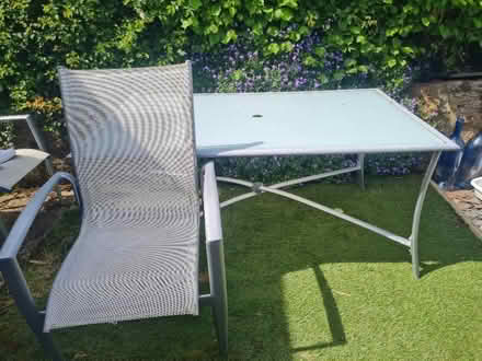 Photo of free Outdoor dining table (Pant SY10) #2