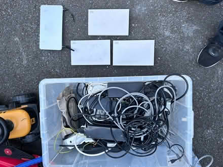 Photo of free Cisco WiFi with router (SE16) #1