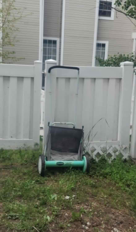 Photo of free Push Lawn Mower (Thornton 88th and York St) #1