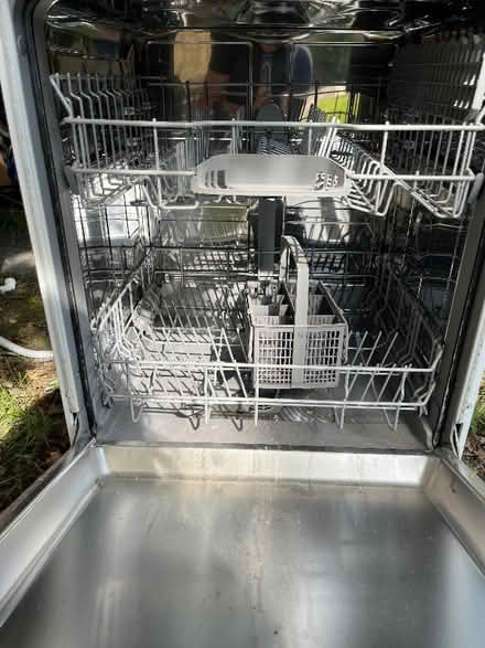 Photo of free Bosch Serie 2 Dishwasher (The Nurserylands TW12) #2