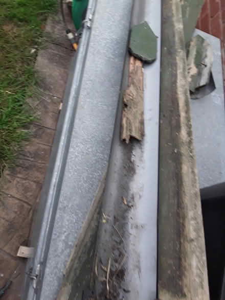 Photo of free Tin tea chest large (Blacon) #3