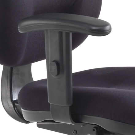 Photo of Office chair with adjustable height arms. (Warsash SO31) #1