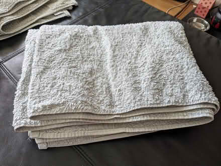Photo of free 5 x Towels (Hammersmith W6) #3