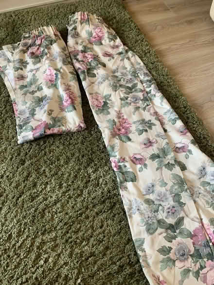 Photo of free 2 pairs of curtains (Innsworth GL3) #3