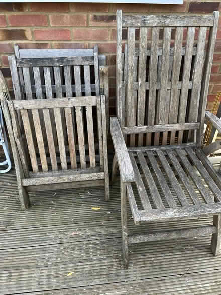 Photo of free Garden table and 4 chairs (Radlett WD7) #1