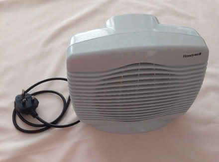 Photo of free Honeywell fan heater (Altrincham WA15) #1