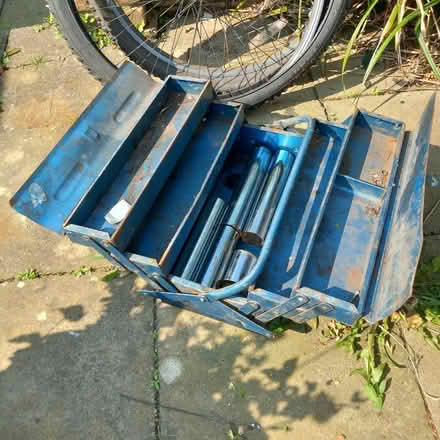 Photo of free Old metal toolbox (Hitchin SG5) #1