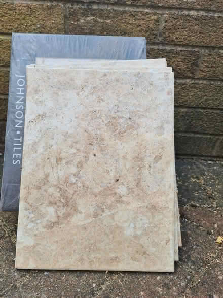 Photo of free Wall / floor tiles (BB5) #1