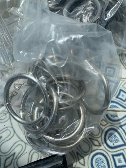 Photo of free Curtain rings silver (BN3) #1