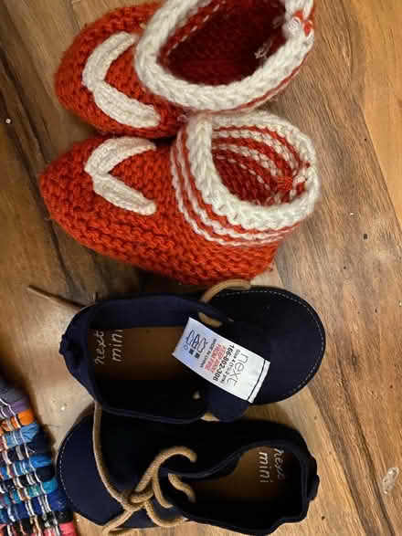 Photo of free Baby shoes & knitted booties (EH6) #3