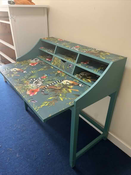 Photo of free Green desk - In Deptford SE8 (SE8 Deptford) #1
