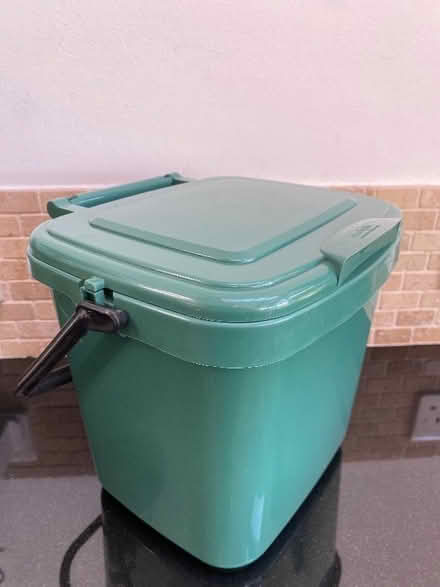 Photo of free Kitchen compost bin, new (AB21) #1