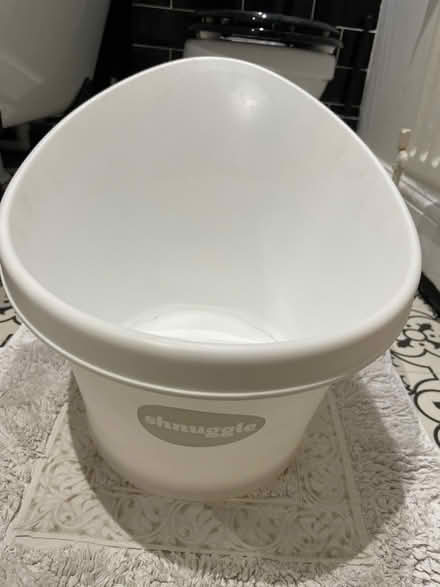 Photo of free Baby bath (CR2) #1