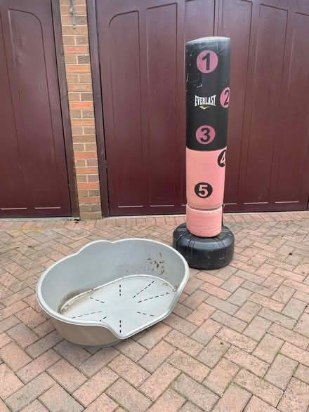 Photo of free Punch bag and dog bed (Droitwich Spa WR9) #1