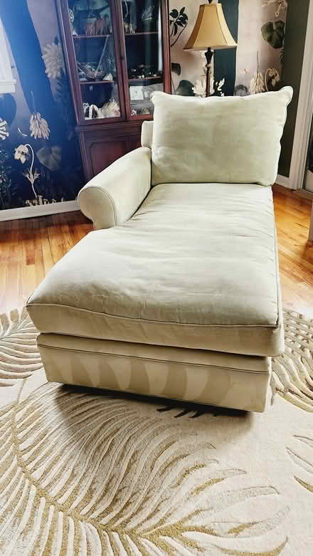 Photo of free Light Green Chaise (07764) #1